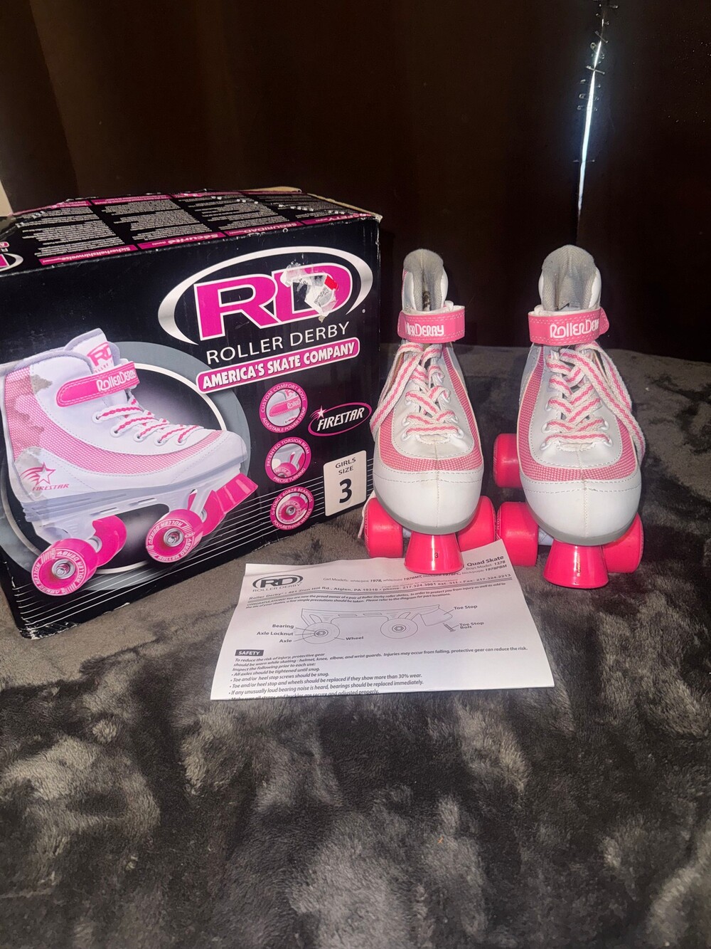 Roller Derby Firestar Roller Skates Size 3 Girls Pink White